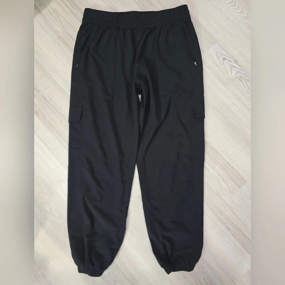 LIV Outdoor Dash Active Cargo Jogger Zip Pockets Black Size M